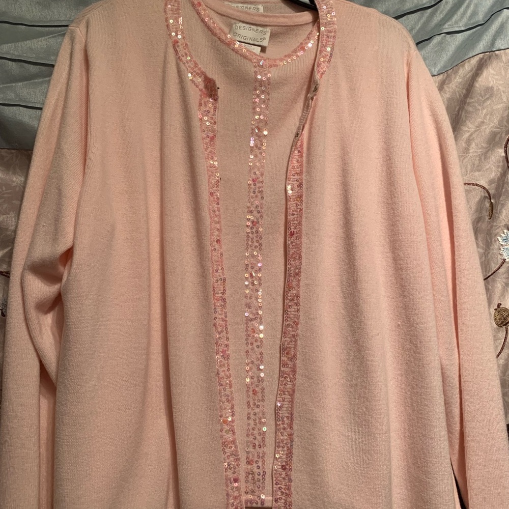 Sweater set - Picture 2 of 2
